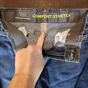 Falls Creek Comfort Stretch Blue Jeans Medium Wash Straight Tapered Leg W/29/L32